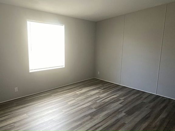 4th image of 213 W Tanglewood Dr #632