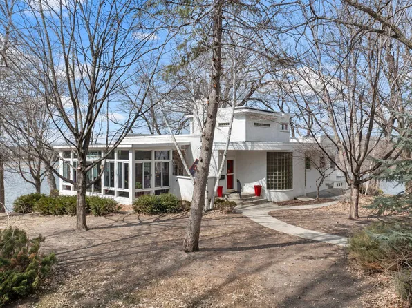 715 Harmony Ln SW, Hutchinson, MN 55350