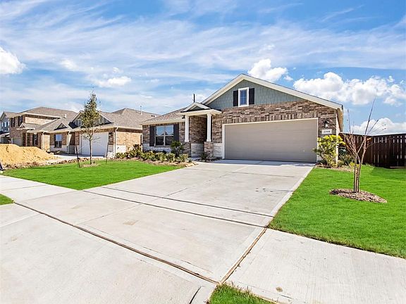 3rd image of 2310 Brickfielder Ln