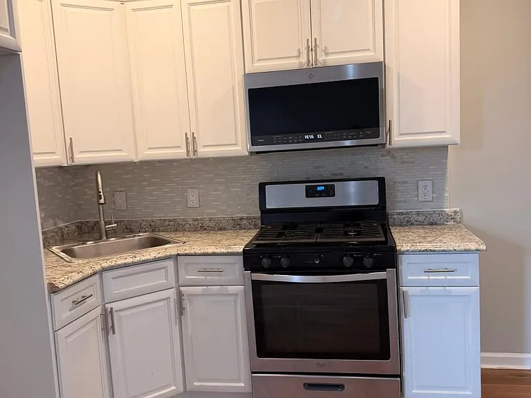 200 Maple Ave #2 — Photo 5