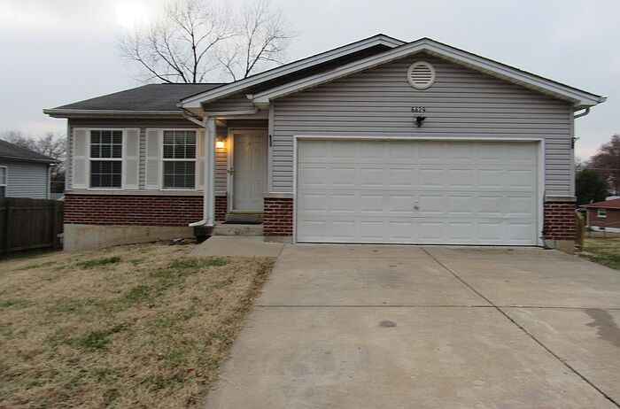 1st image of 6629 Sassenrath Ln