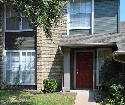 2nd image of 1015 E Yager Ln Unit 4