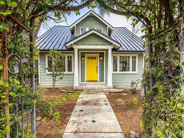Sanborn Ave — Photo 1