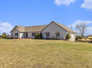 9009 Hillview Ln, Jackson, MI 49201