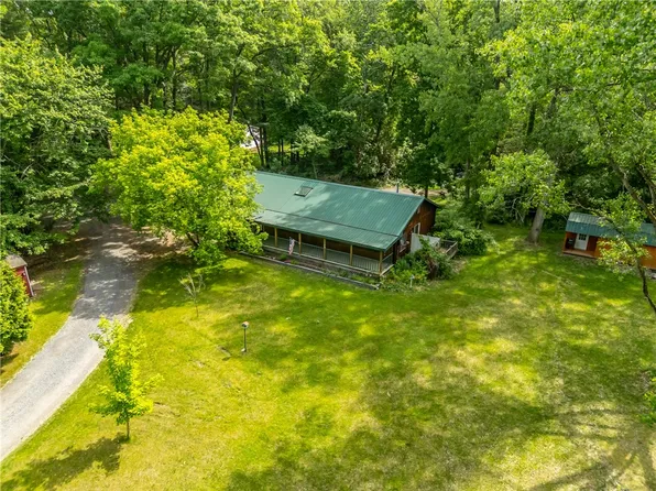 79 Serenity Dr, Waterloo, NY 13165