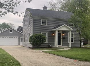 1426 S 4th St, St Charles, IL