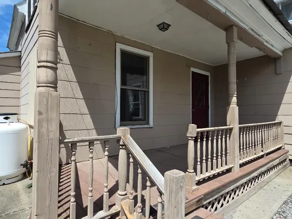7 Pine St #1/2, Woodsville, NH 03785