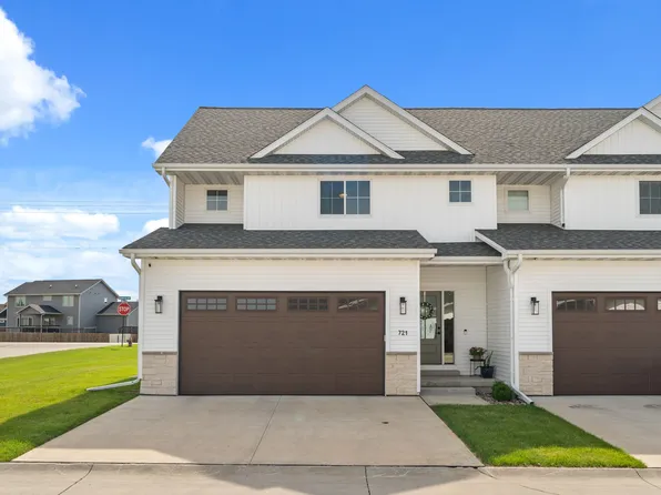 721 Spruce St NW, Bondurant, IA 50035