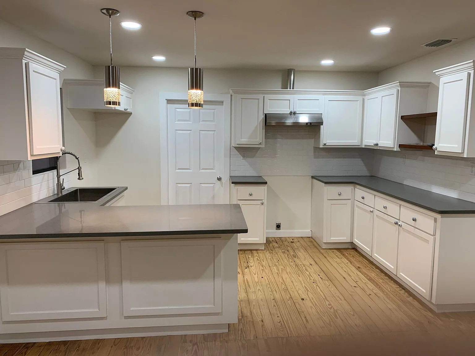2 bed, 899 sqft, $1,150 — Photo 4