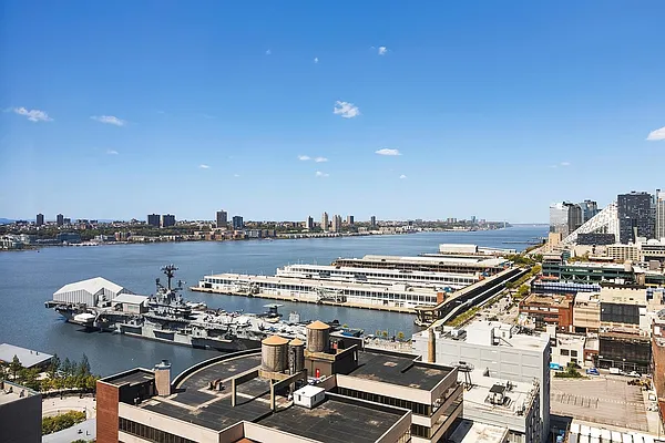 Rented by Avenues Real Estate | media 10