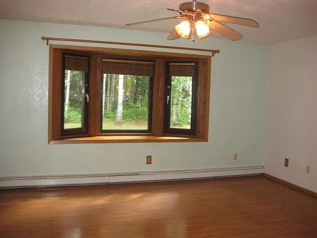 2787 Templeton St — Photo 4