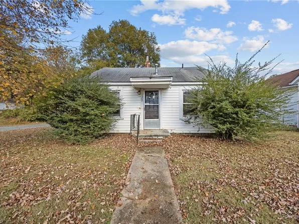 1302 Sidney Ave, Burlington, NC 27217