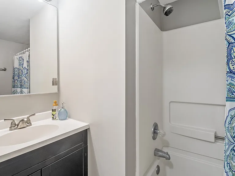 642 S Charles St #R22 — Photo 10