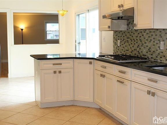 2nd image of 28 Kory Dr