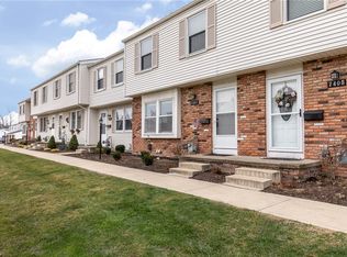 7407 Yorktown Ct UNIT F, Mentor, OH 44060