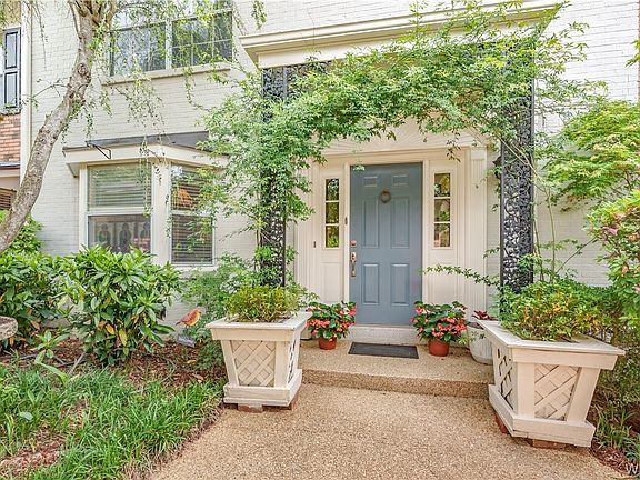 2nd image of 1713 Saint Charles Pl