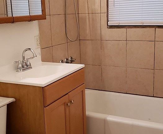 3rd image of 6115 Rowland Ave