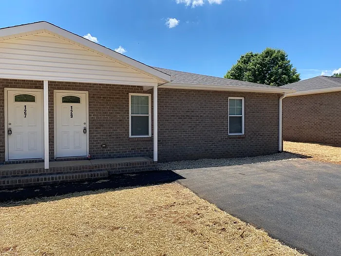 129 W Main Dr — Photo 1