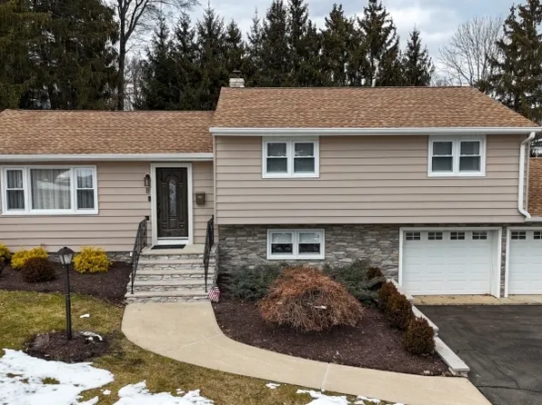 8 Mandon Dr, Wayne Twp., NJ 07470