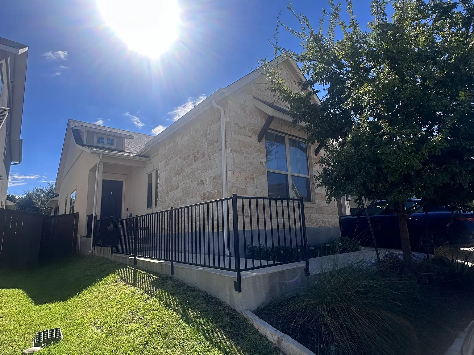 4 bed, 2100 sqft, $2,975 — Photo 3