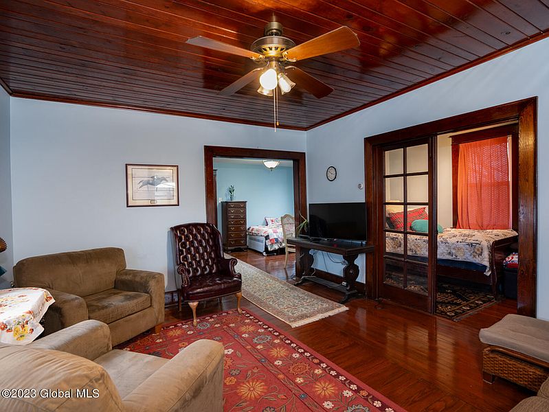 3rd image of 88 Egbert Street