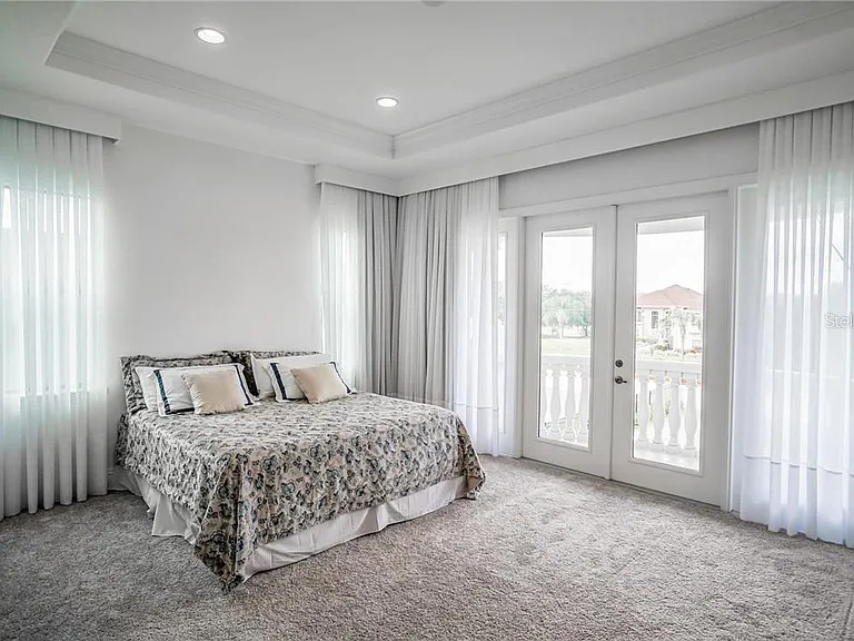 3999 Isabella Cir — Photo 25