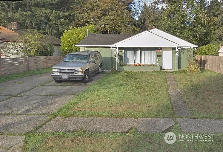 736 S Tyler Street photo 1