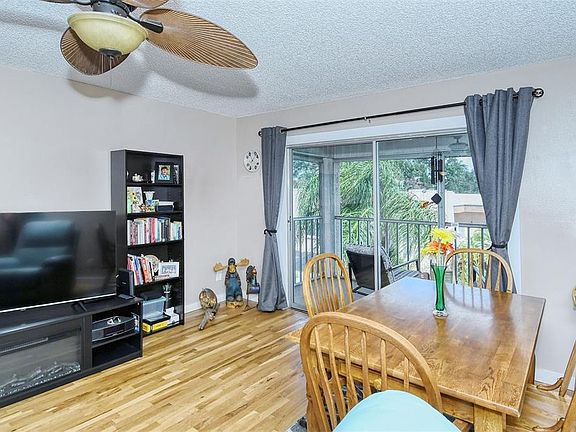 4th image of 1330 Glen Oaks Dr E Unit 361D