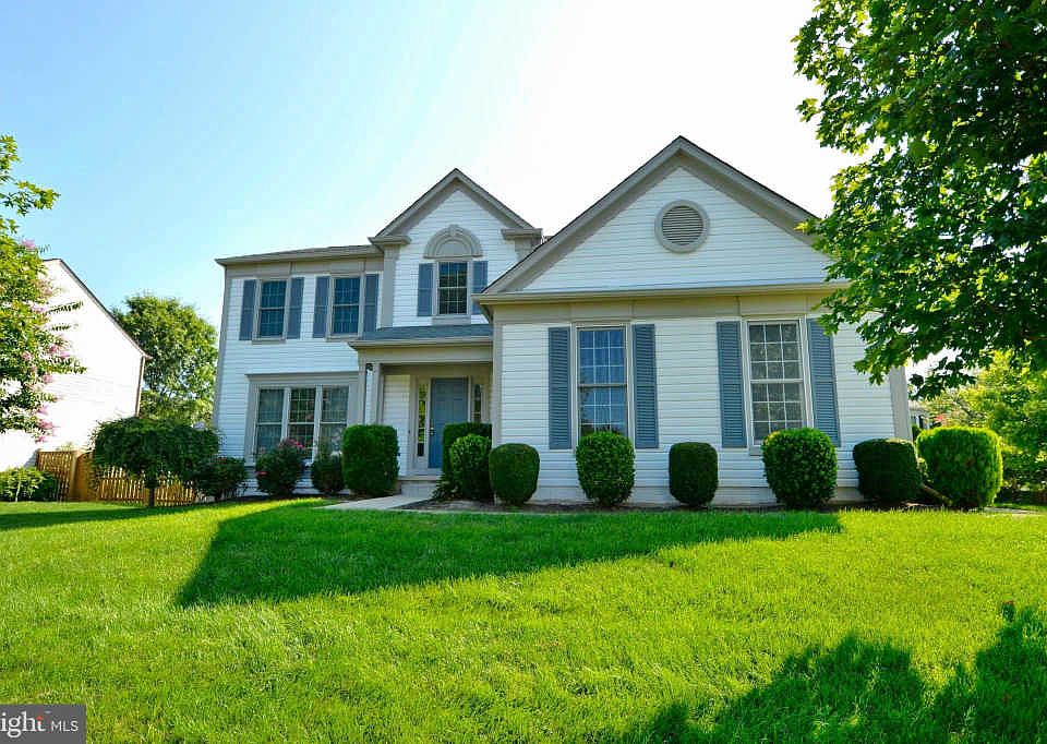 1st image of 706 Chimney Ct NE