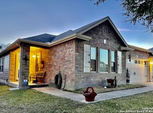 11019 Forest Pass Ct, Live Oak, TX 78233