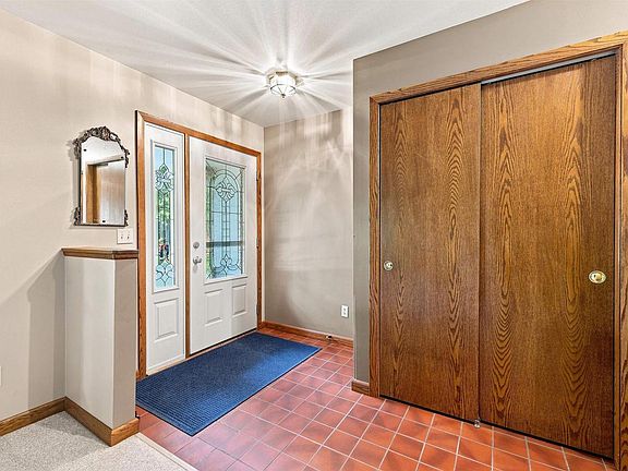 4th image of 5308 FOREST CIRCLE NORTH