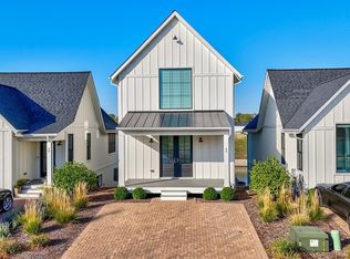 40 Waterside Way, Ottawa, IL 61350