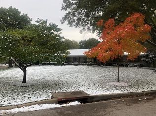 9301 Pawnee Ln, Leawood, KS 66206