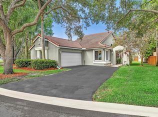 301 NW 100th Ave, Plantation, FL 33324