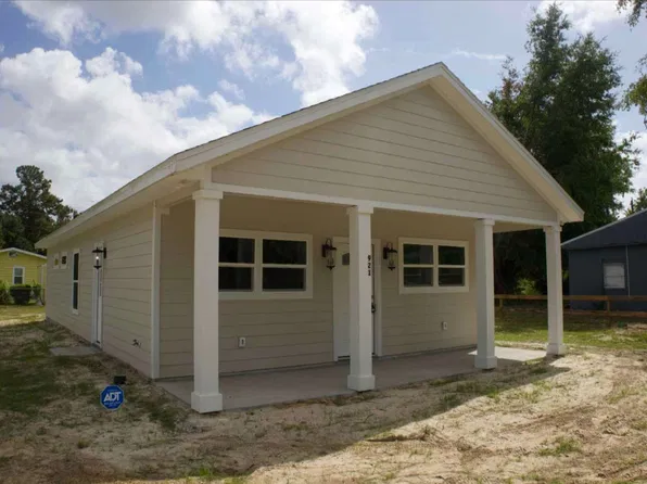 921 NW Dyson Ter, Lake City, FL 32055