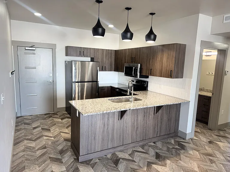 Lofts On Broadway — Photo 10