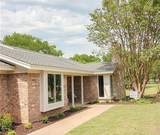3rd image of 229 Vista Dr