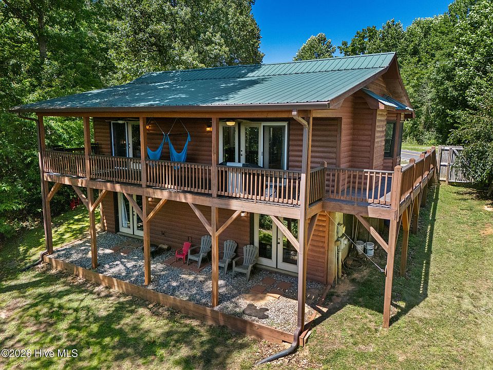 1st image of 117 Carson Lane