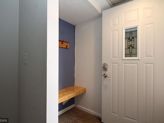 4th image of 2543 Unity Ave N