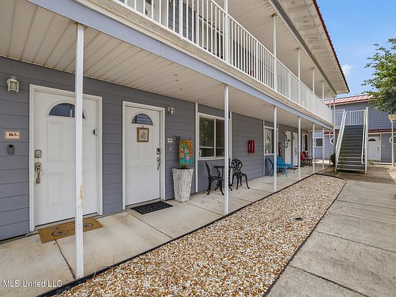 3rd image of 1664 Beach Blvd #164