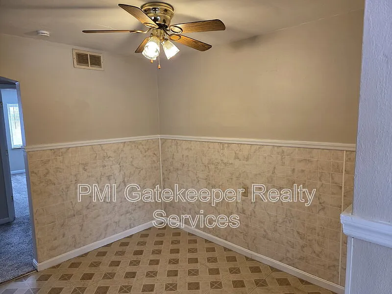 2 bed, 1.0 bath, 750 sqft, $850 — Photo 4