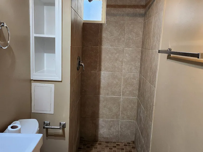 1517 Vinton St — Photo 5