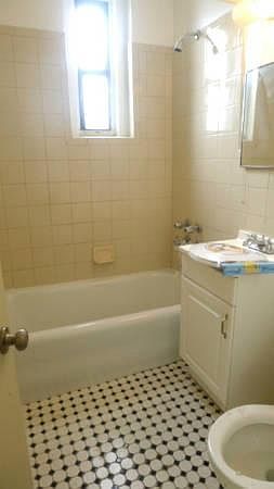 2nd image of 200 E 18th St APT 2G