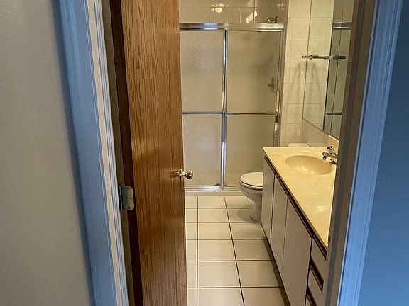 3rd image of 309 Elgin Ave APT D