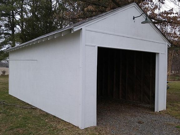 4th image of 16607 Kings Hwy