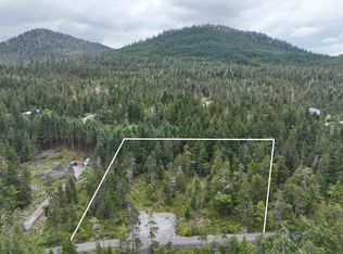 2 Blueberry Ln, Petersburg, AK 99833