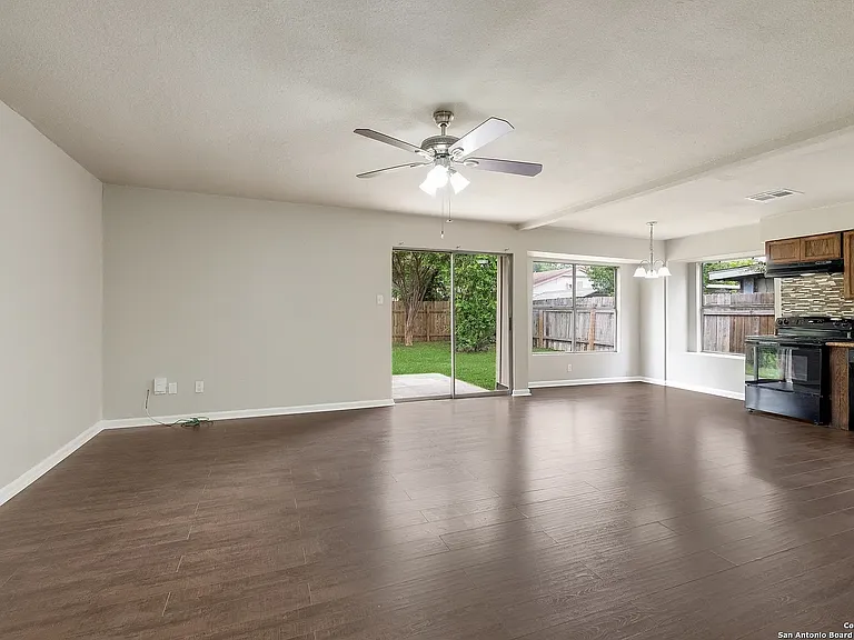 9214 Cliffvale St — Photo 10
