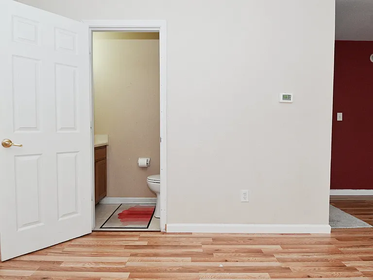 1043 Rentham Ln — Photo 34