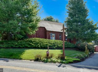 116 Maple Farm Rd, Ephrata, PA 17522