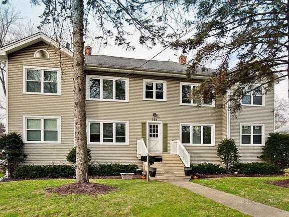 3rd image of 322 N Brockway St